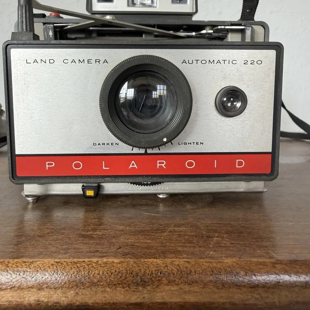 Vintage Polaroid Automatic 220 Land‎ Camera with Case Manual Cold Clip Untested